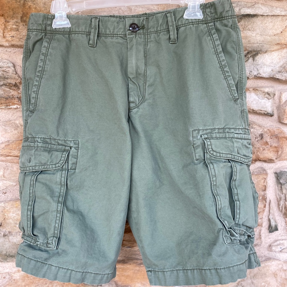 Man’s, Gap 30 green cargo shorts